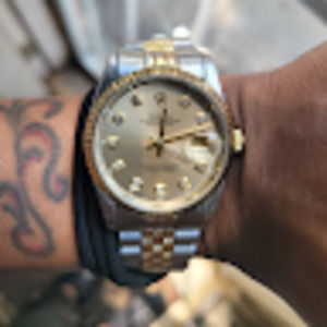 Meet your Posher, Tiny its for sale, just needs cleaning. I'll take 17500